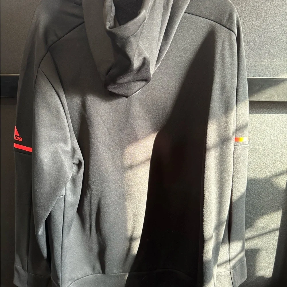 Adidas Men’s NHL Detroit Red Wings Hooded Sweatshirt - Picture 2 of 5